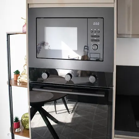 New 2-room Air-conditioned In The Clouds Apartment *