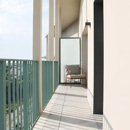 New 2-room Air-conditioned In The Clouds Apartment *